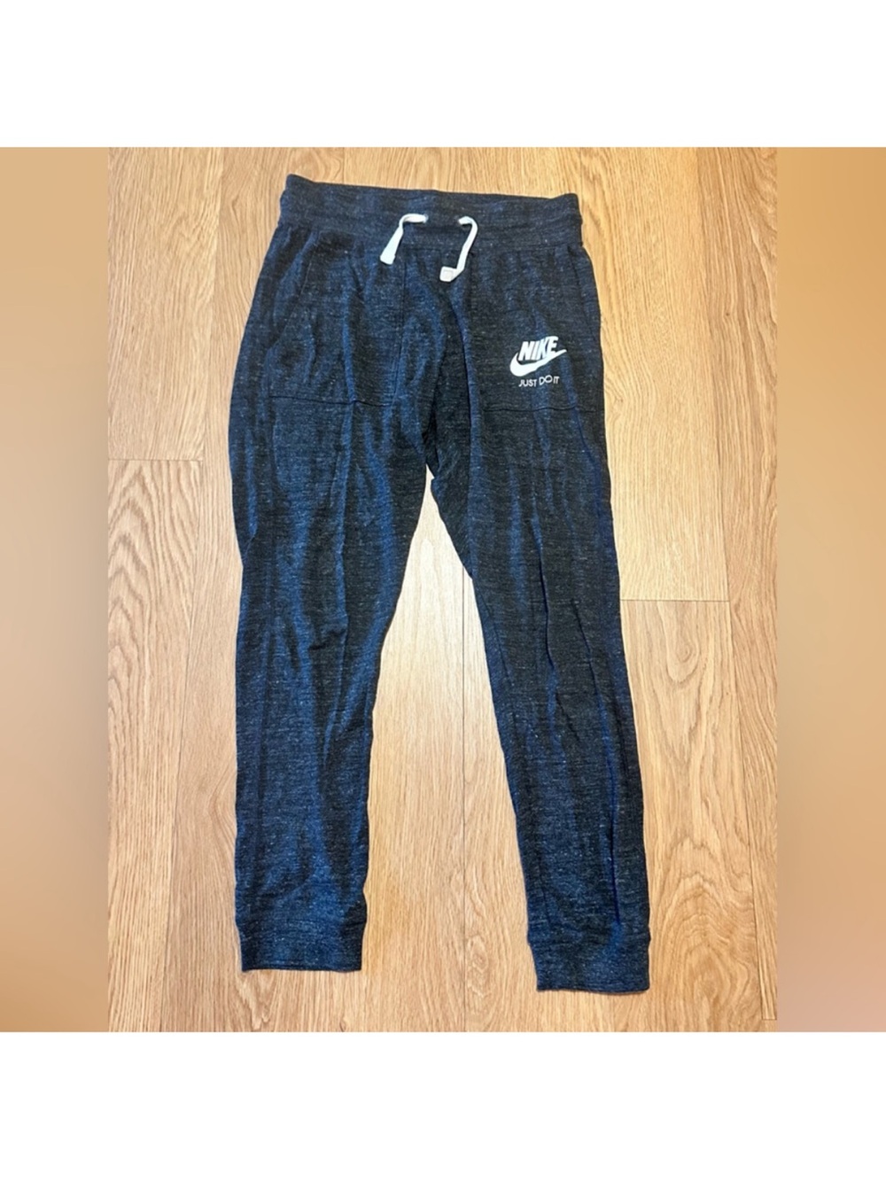 Nike sweatpants joggers cuffed soft pants drawstring and pocket